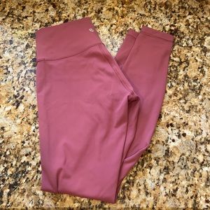 Lululemon Wunder Under 28”